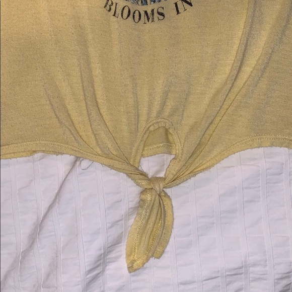 yellow top - Picture 2 of 3